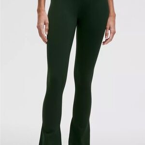 Women's lululemon mini flare leggings